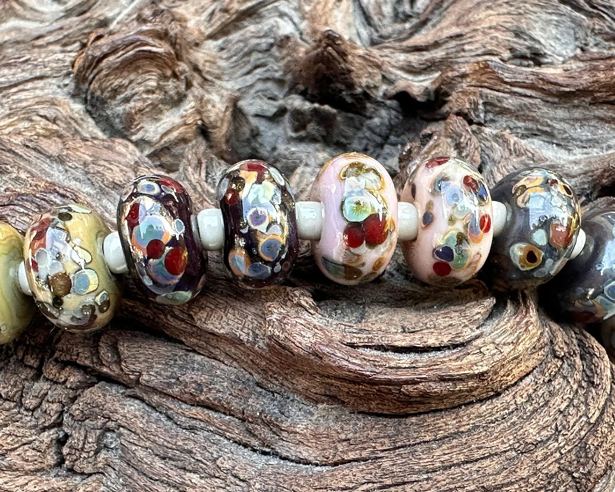 16 Garnet Stone Lampwork Beads Set SRA