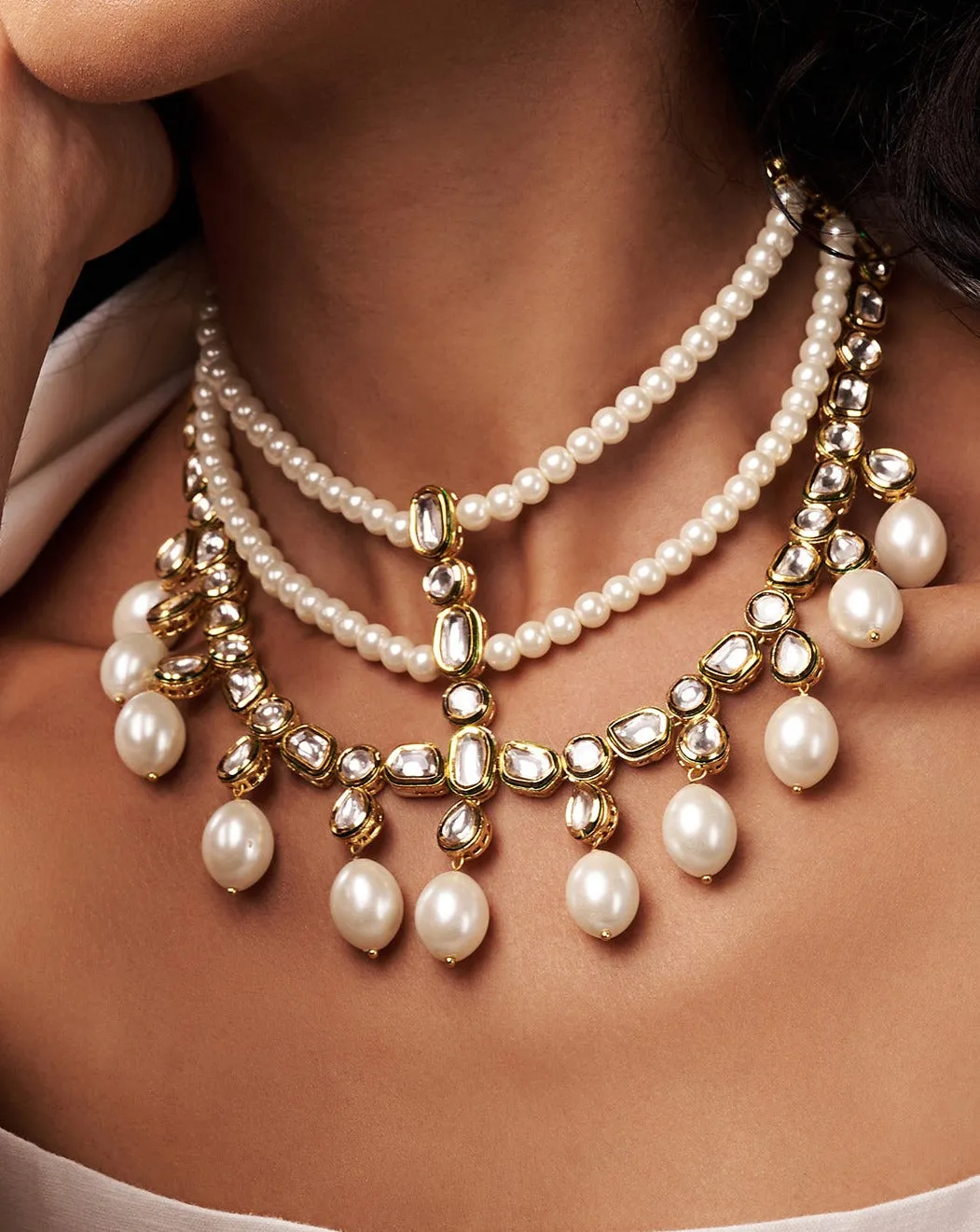 Classic Pearl Necklace With Polki