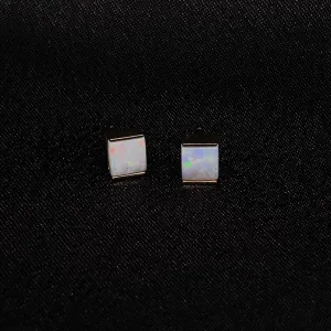 Opal Stud Earrings 14kt Yellow gold