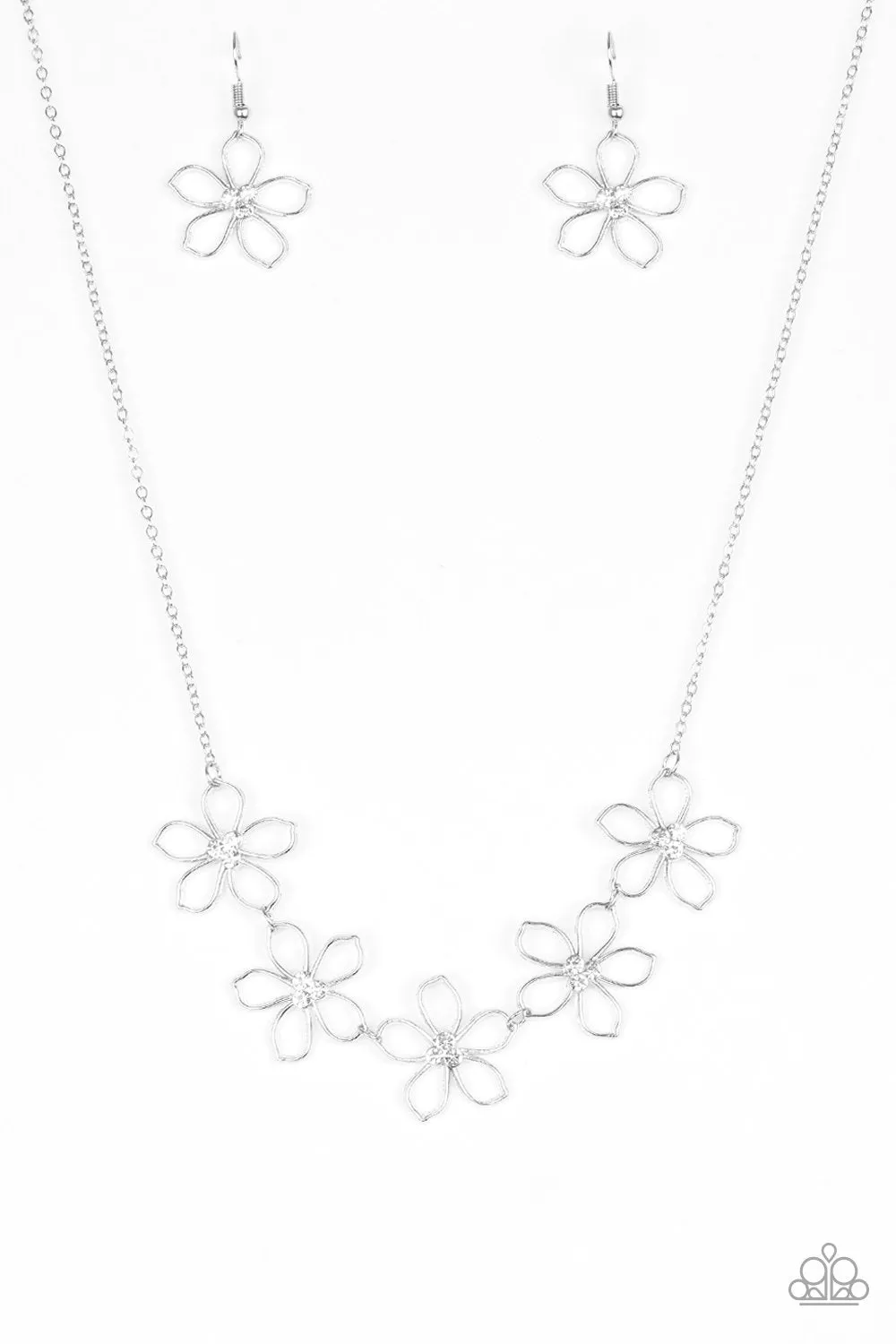 Paparazzi Necklace ~ Hoppin Hibiscus - White