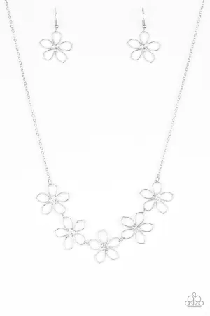 Paparazzi Necklace ~ Hoppin Hibiscus - White