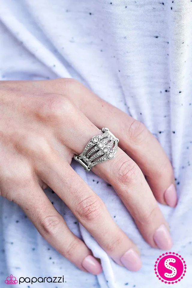 Paparazzi Ring ~ Glitter On My Mind - White